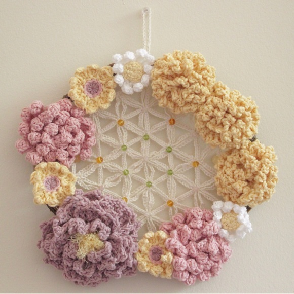Handmade Leo Zodiac Crochet Wreath with Crystal Healing Stones - Picture 1 of 8